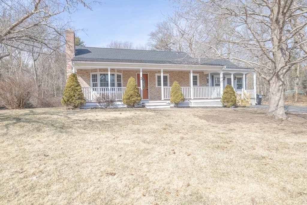 Photo of 72 Laurel Dr