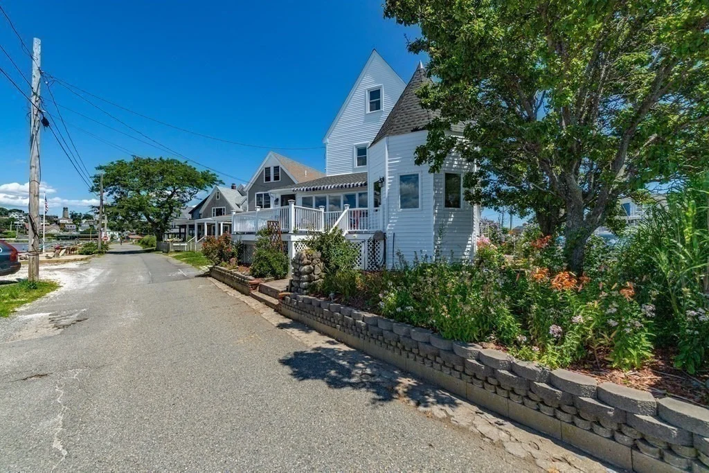 Photo of 158 Cadish Ave