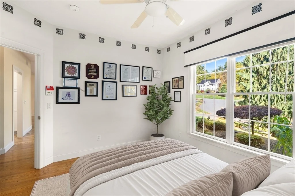Photo of 10 Golden Cir