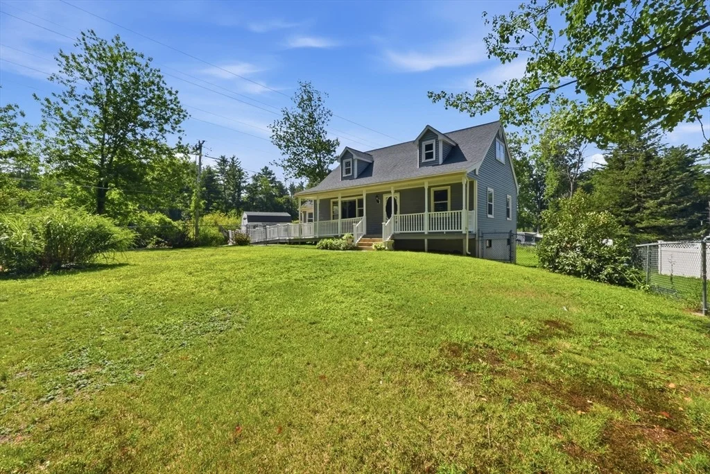 Photo of 2324 Main St