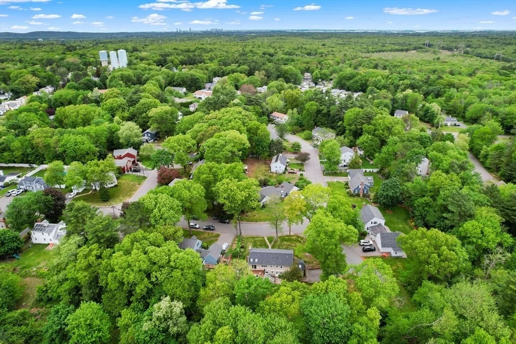 Photo of 70 Stevens Dr