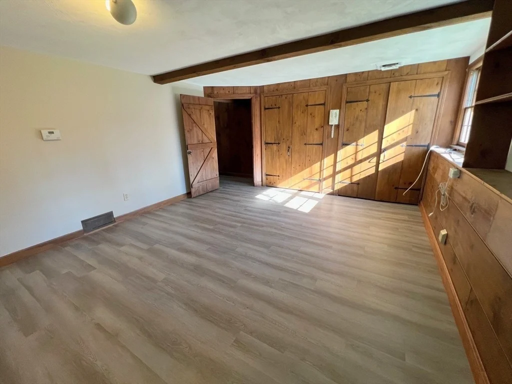 Photo of 43 Abbott Ln
