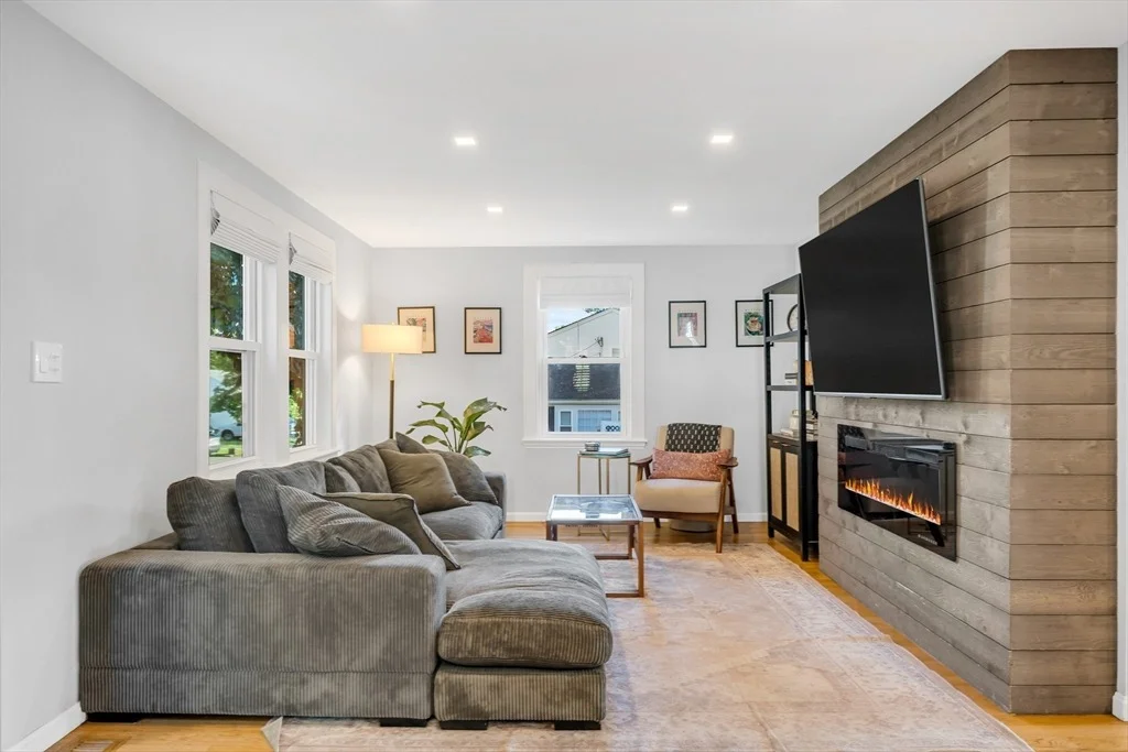 Photo of 37 Hillcrest Ave