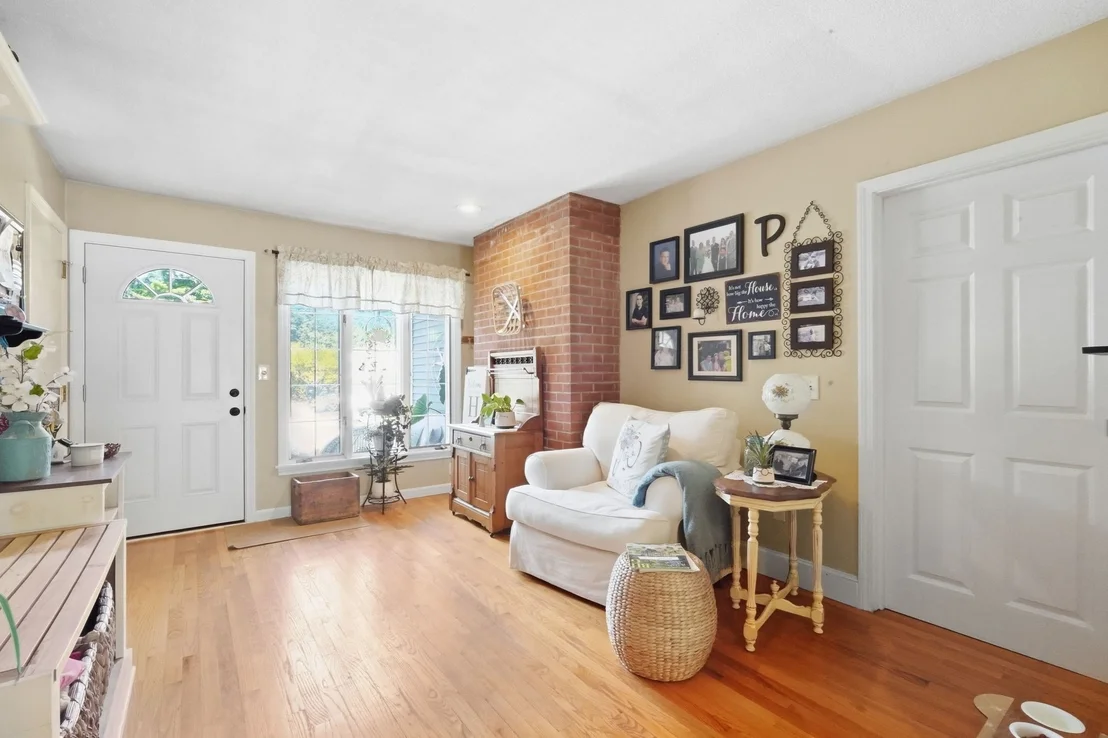 Photo of 36 Decorie Dr