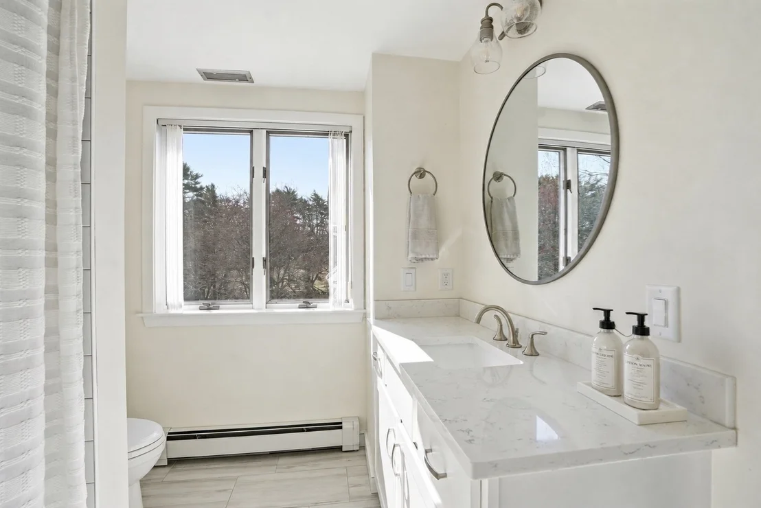 Photo of 112 River Rd