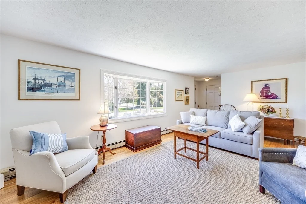 Photo of 40 Marshview Circle