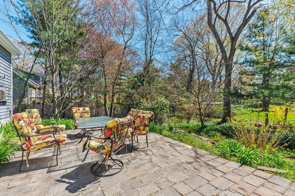Photo of 192 Fairway Dr