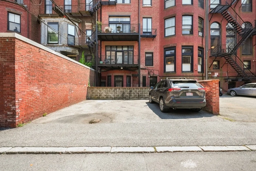 Photo of 269 Commonwealth Avenue