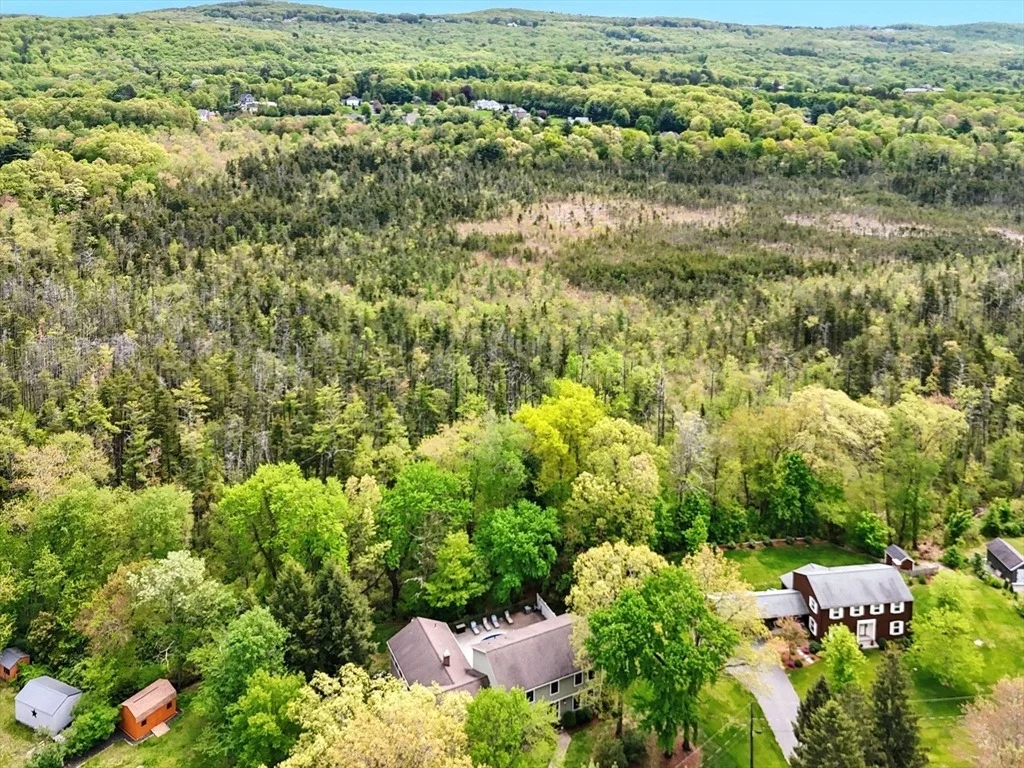Photo of 2 Cedar Oak Dr