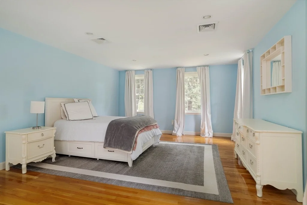 Photo of 38 Fuller Brook Rd