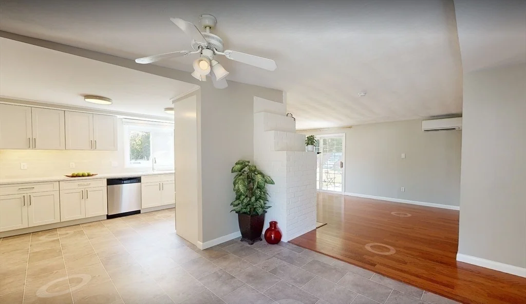 Photo of 22 Corrine Dr