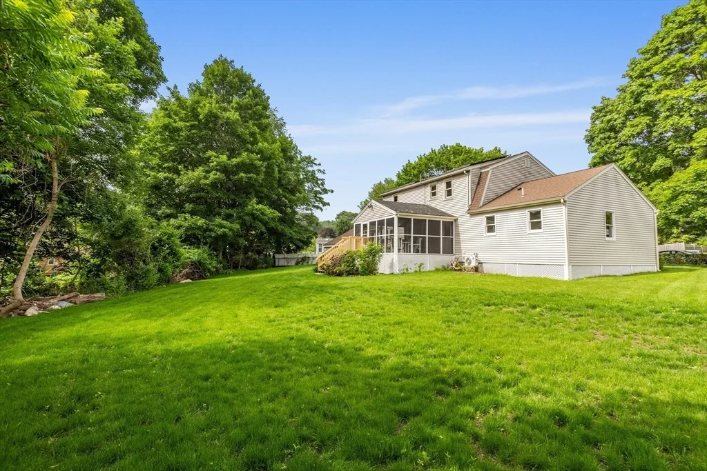 Photo of 52 Diana Dr