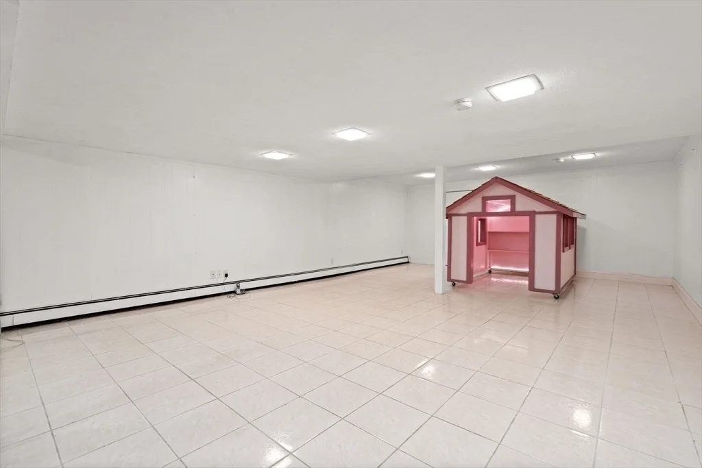 Photo of 4 Meservey Lane