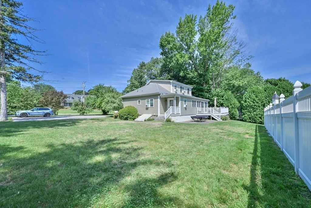 Photo of 261 Thompson Road