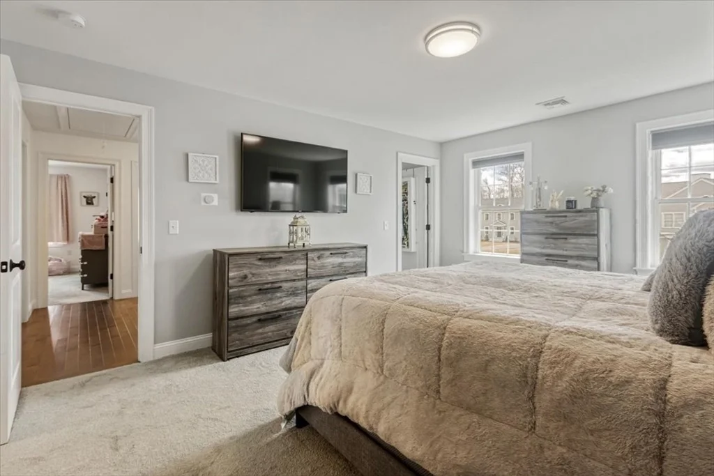 Photo of 4 Barrows Brook Cir