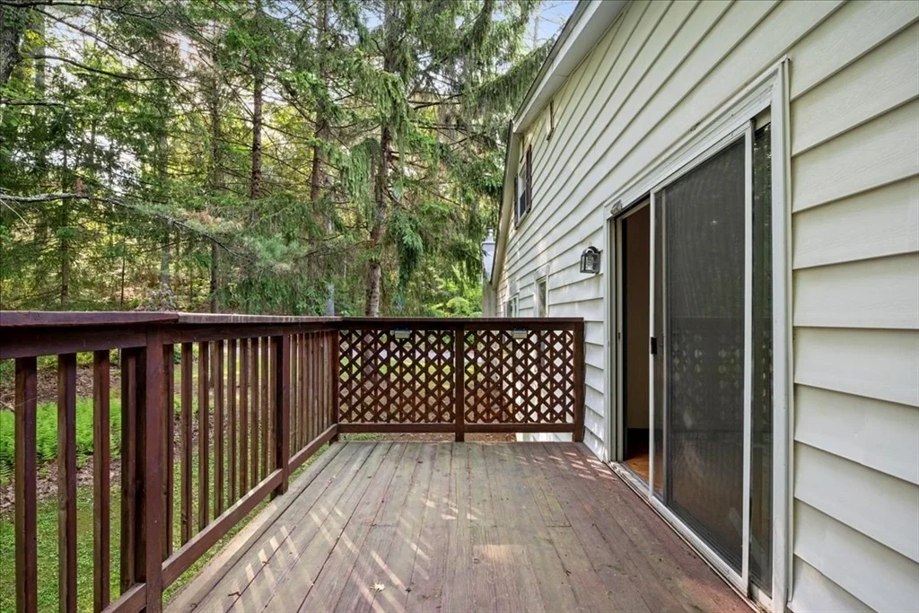 Photo of 39 Mashapaug Rd