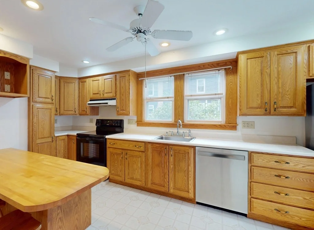 Photo of 4 Davis St