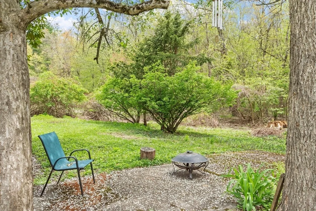 Photo of 40 Ruthellen Road