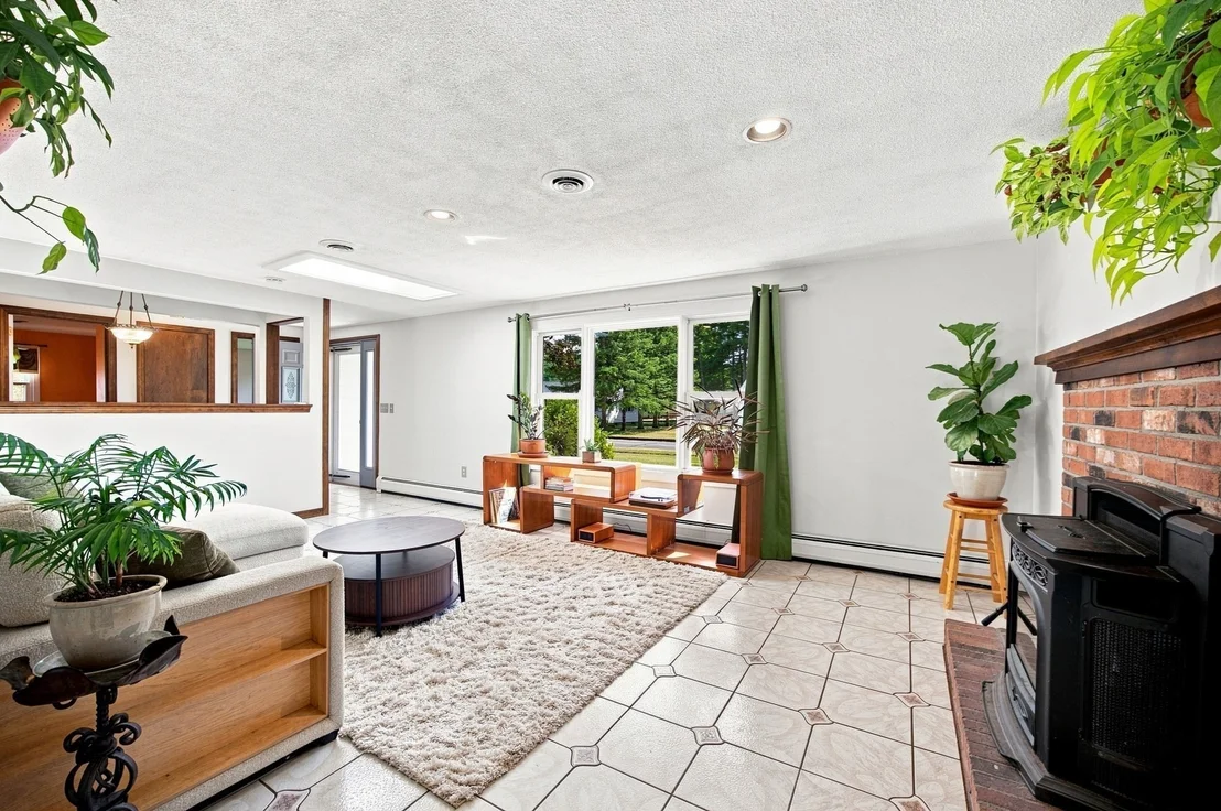 Photo of 47 Overlook Dr