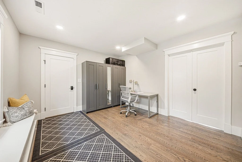 Photo of Unit 1 at 4 Boynton St