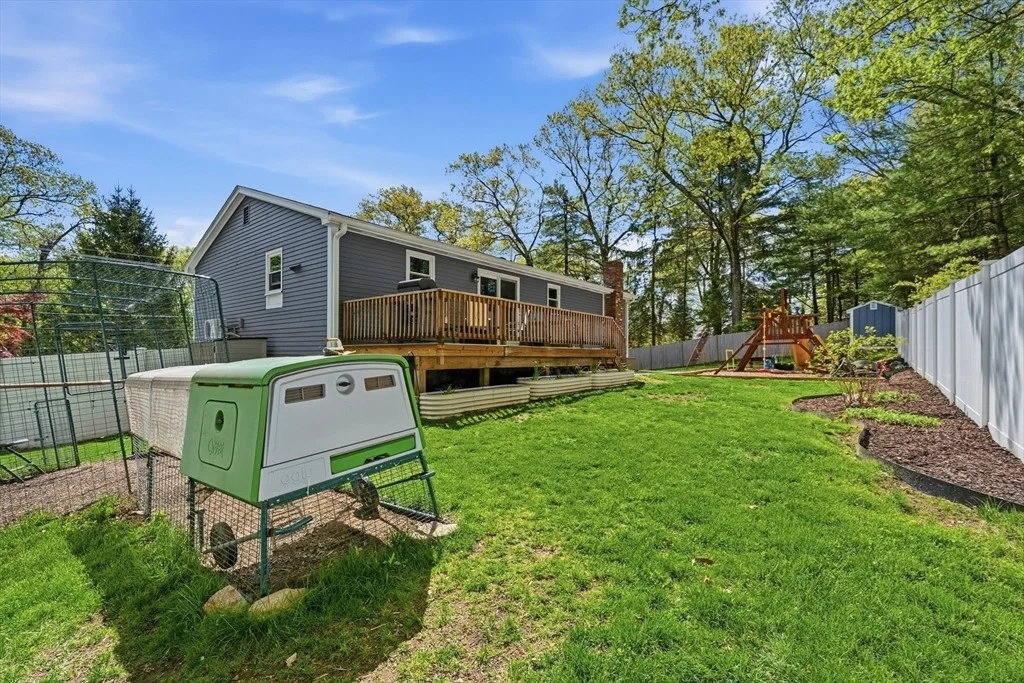Photo of 10 West Ave