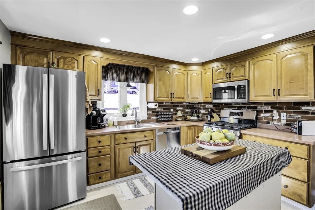 Photo of 17 Heroult Rd