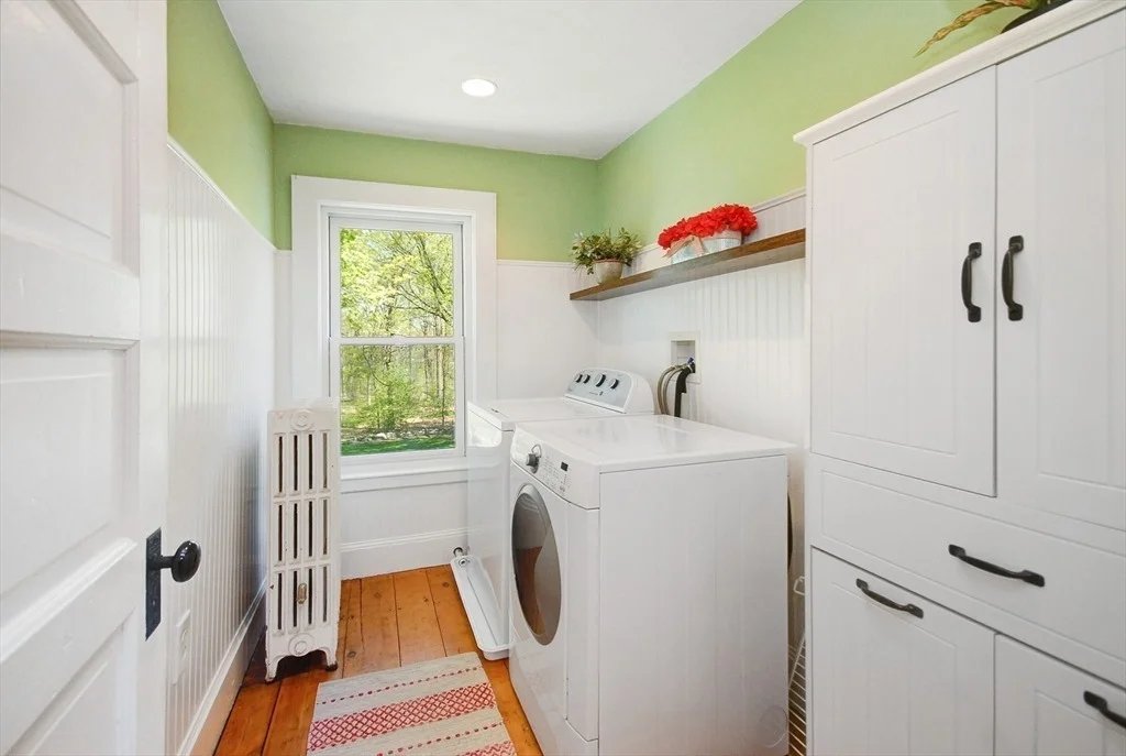 Photo of 353 Thoreau St