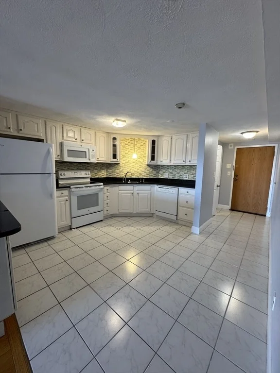 Photo of Unit 408 at 205 Ferry St