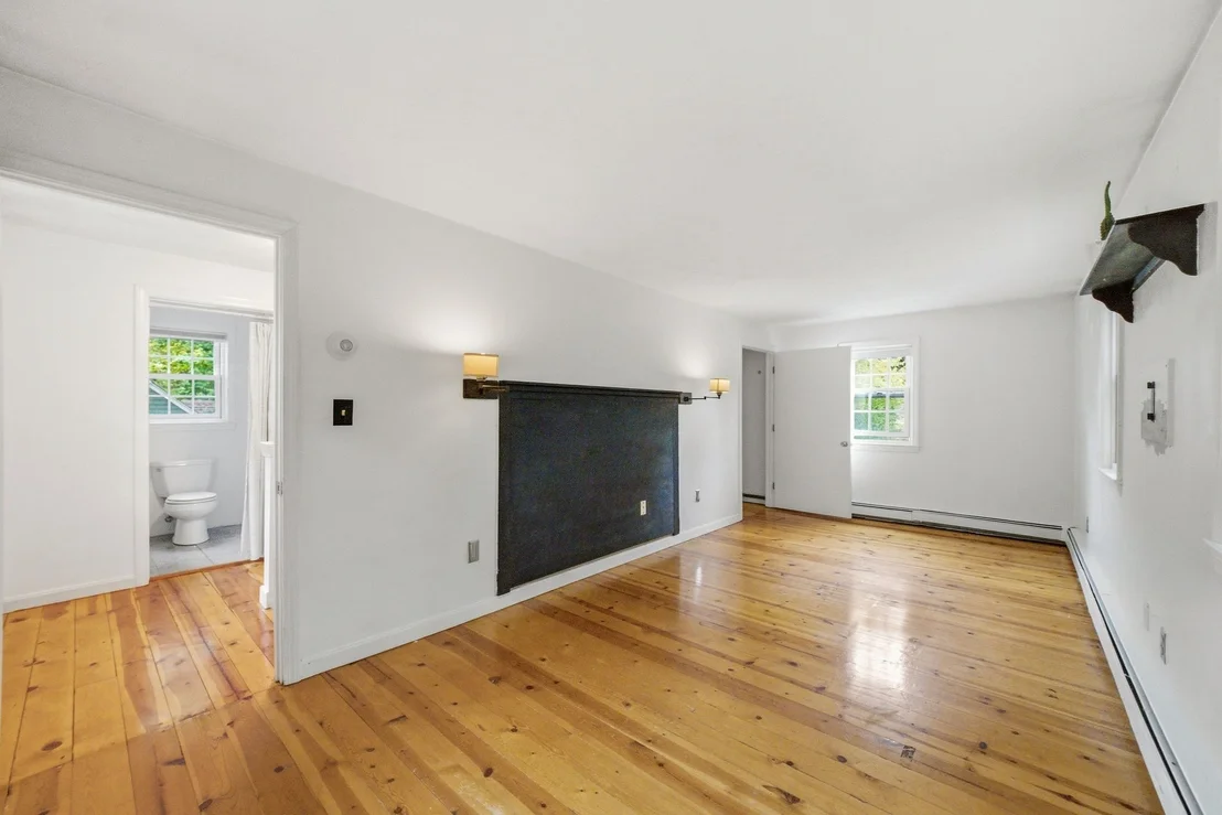 Photo of 33 School St