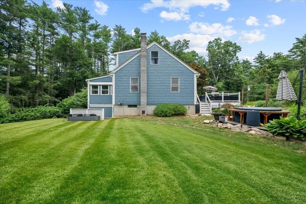 Photo of 320 Alpine Dr