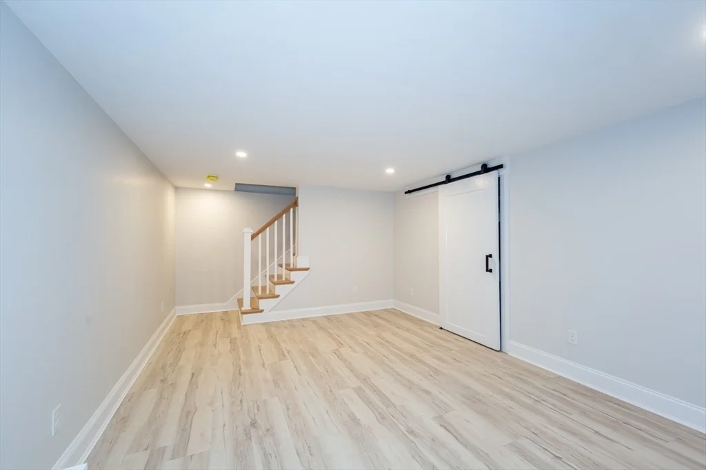 Photo of 18 University Dr