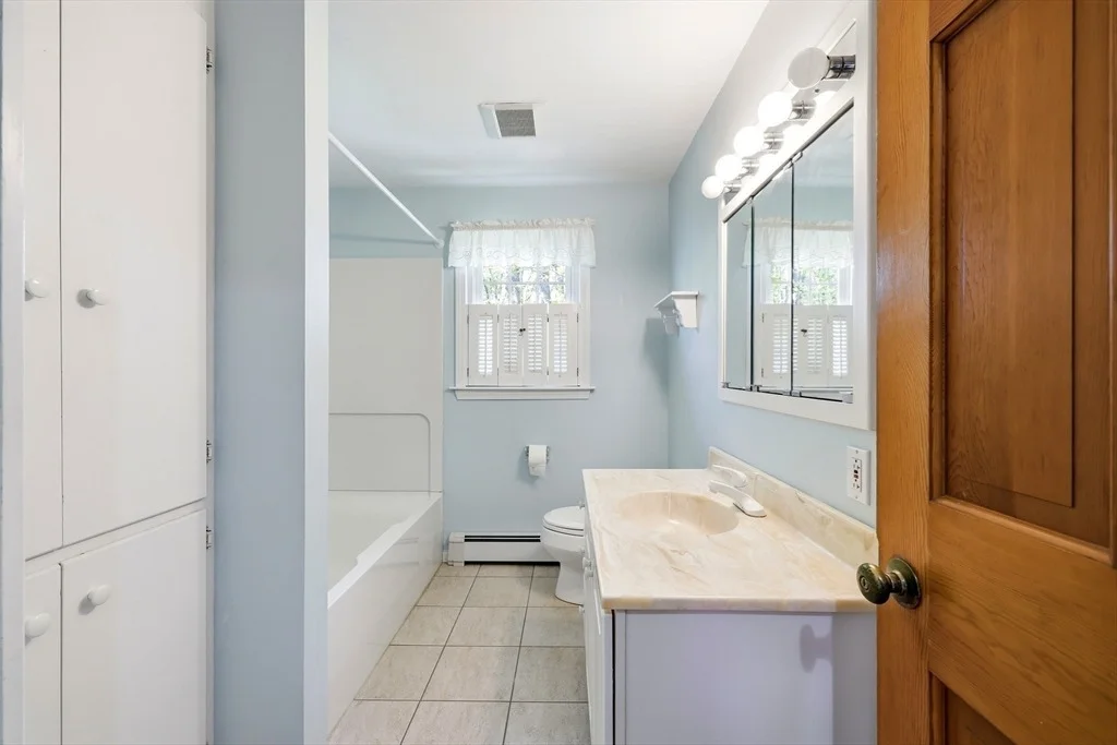 Photo of 291 Forest Glen