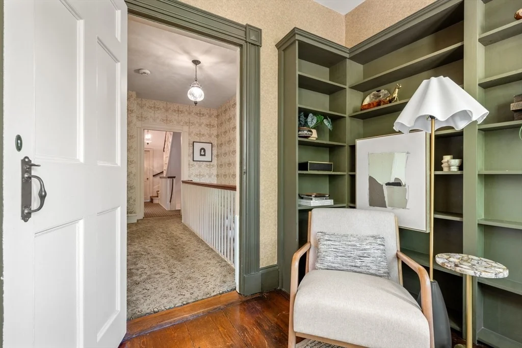 Photo of 33 Chestnut St