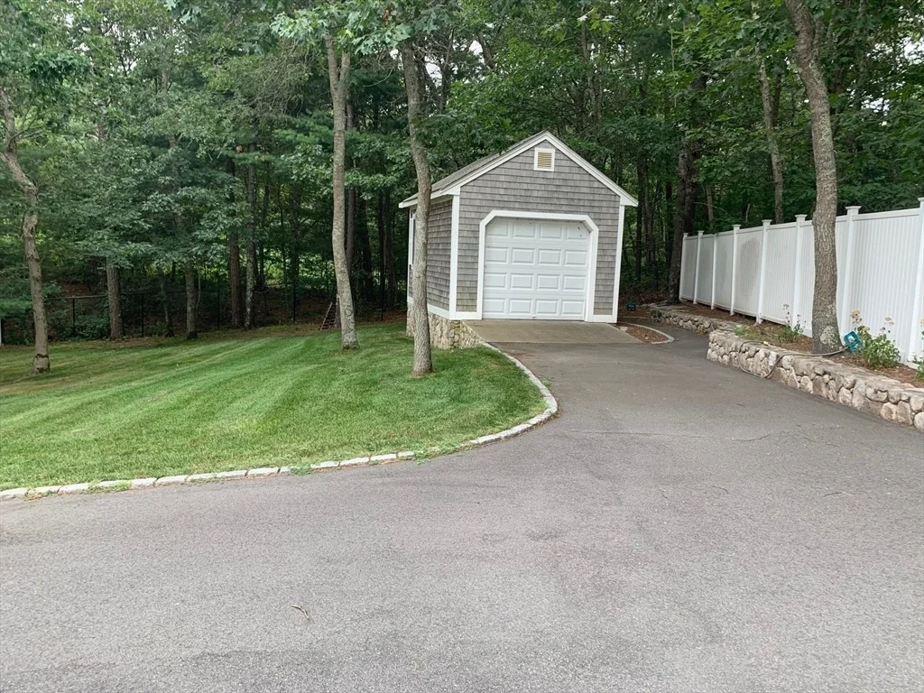 Photo of 35 Sharon Cir