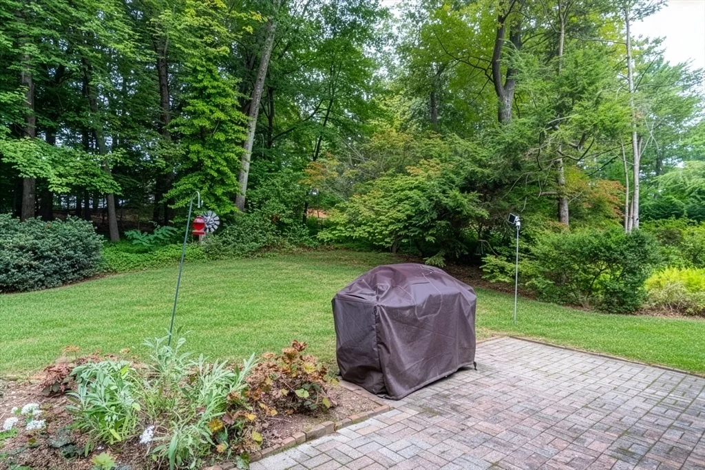 Photo of 26 White Oaks Dr