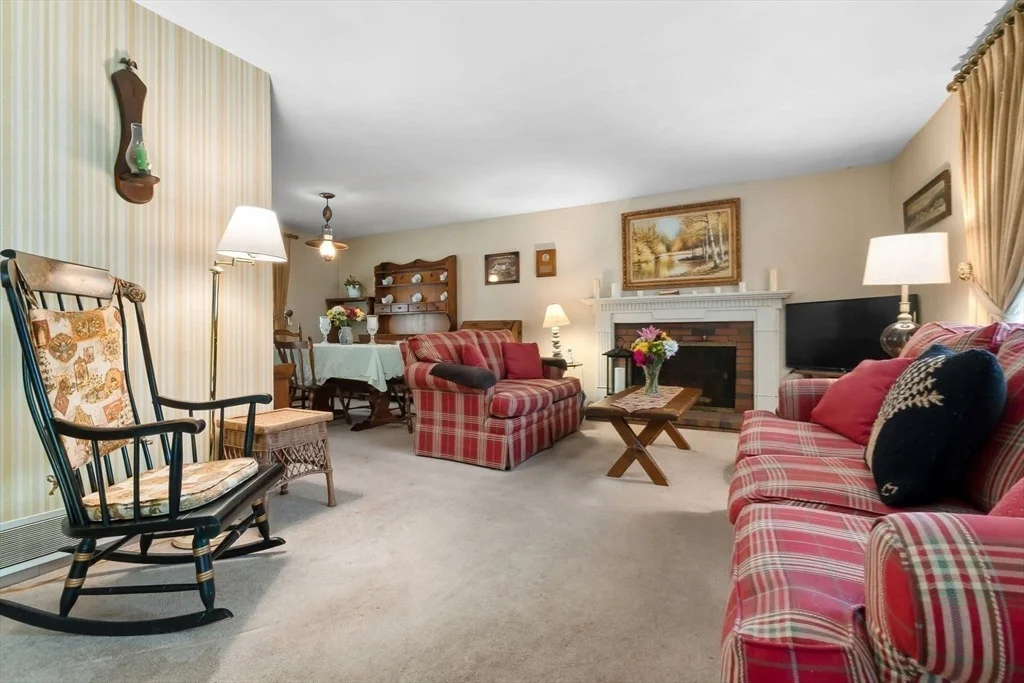 Photo of 14 Paulette Dr