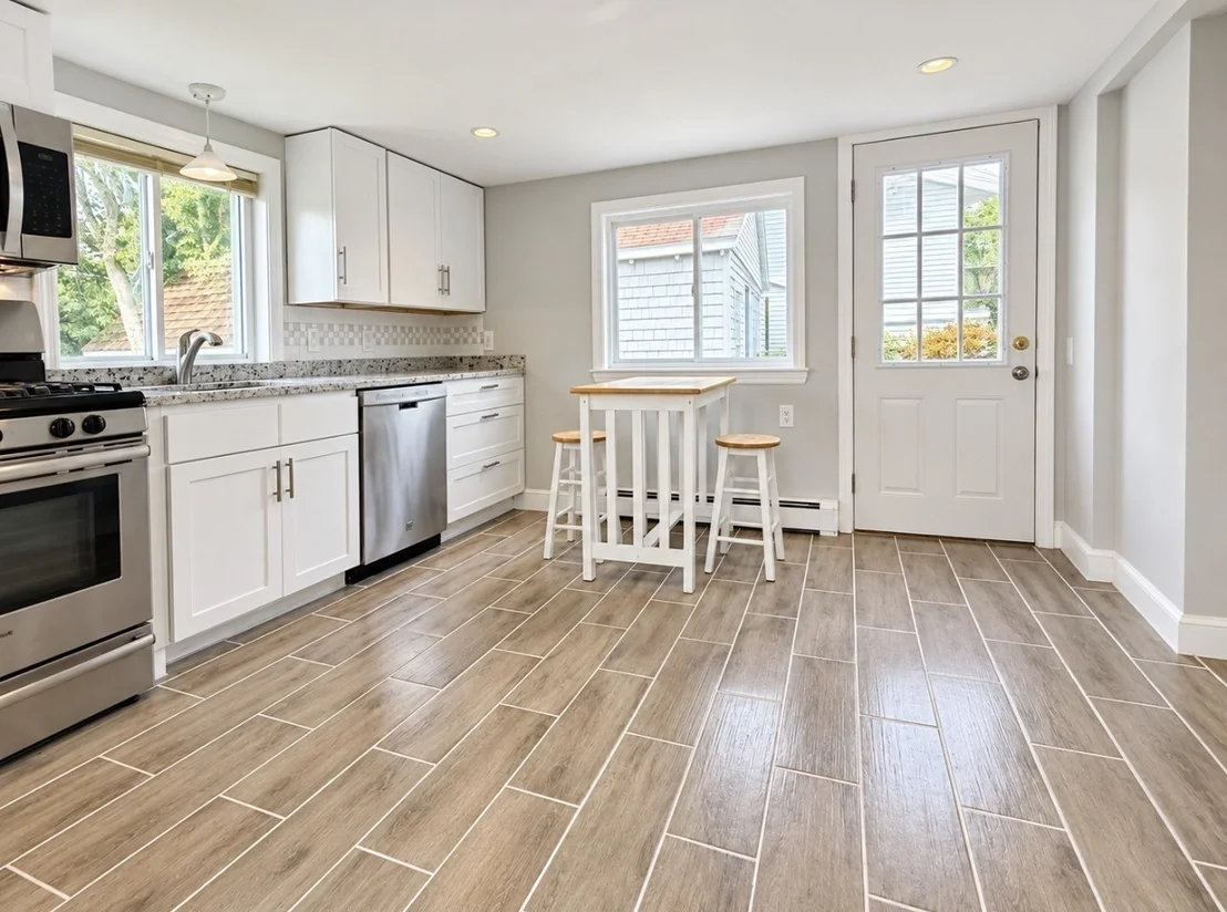 Photo of 298 Onset Ave