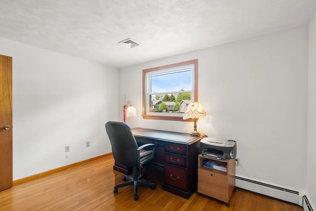 Photo of 16 Fieldstone Dr