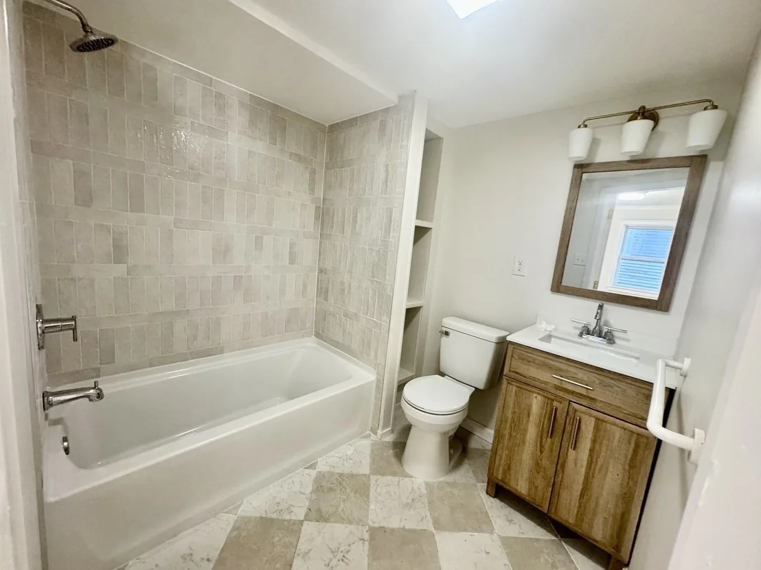 Photo of 18 Hurley Ave