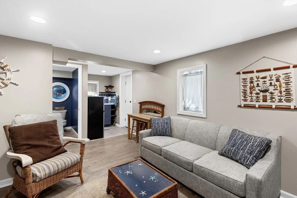 Photo of 9 Shore Garden Rd