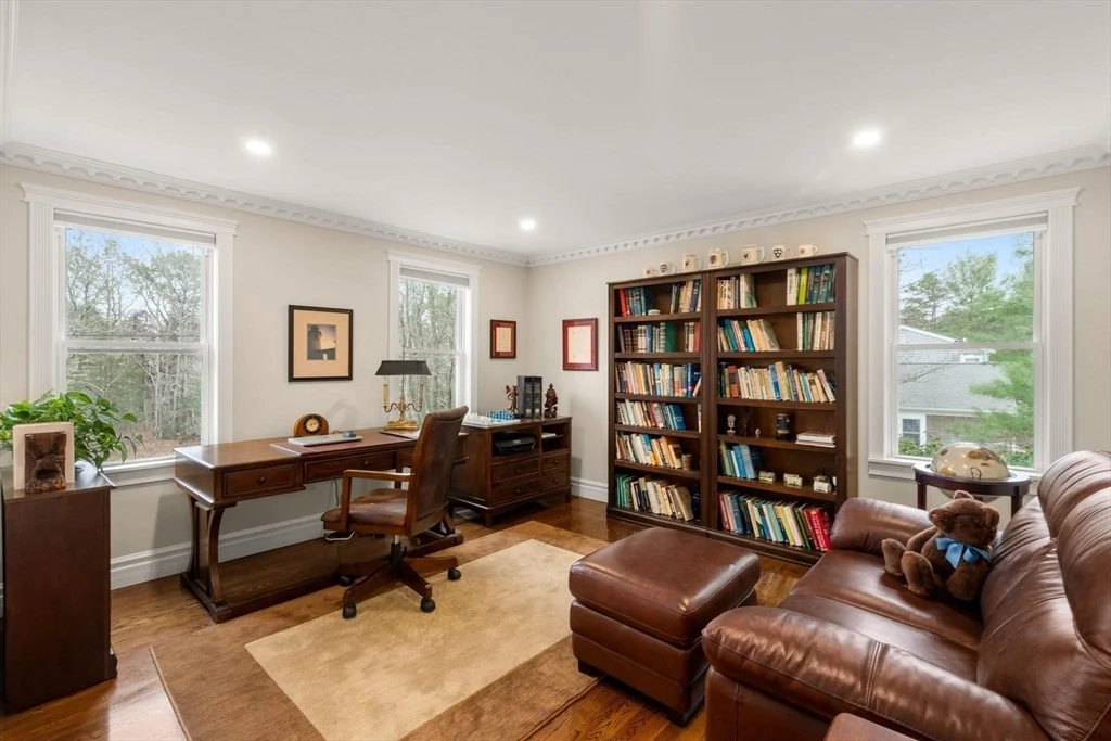 Photo of 57 Fairhaven Ln