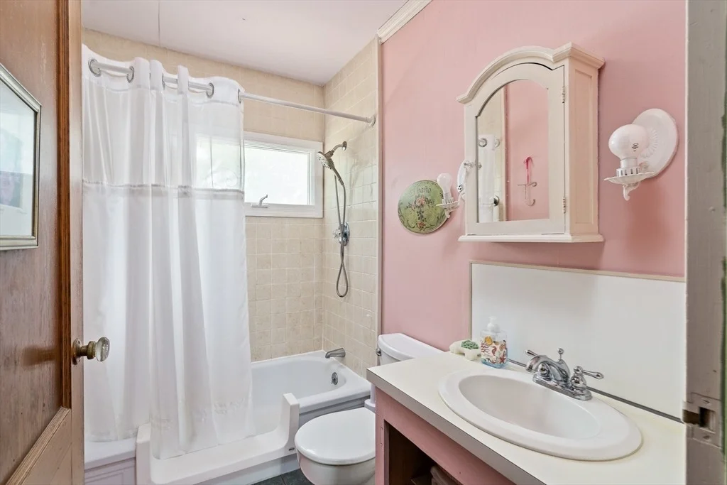Photo of 139 Burbank Road