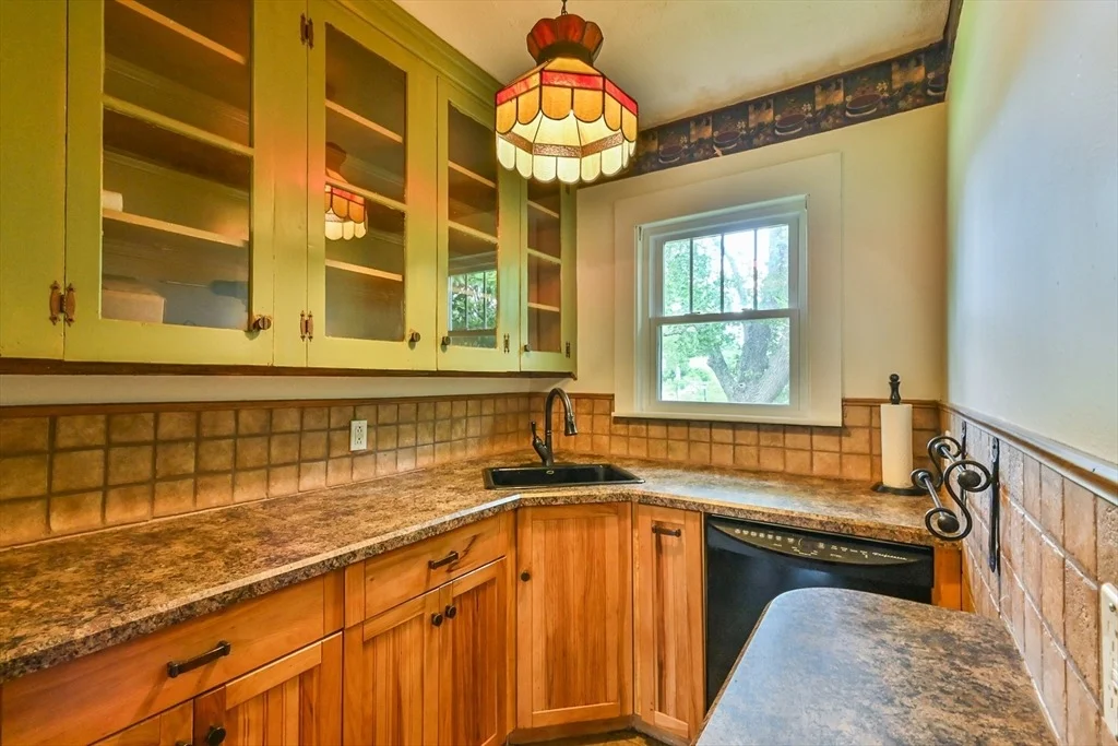 Photo of 134 Southbridge Rd.
