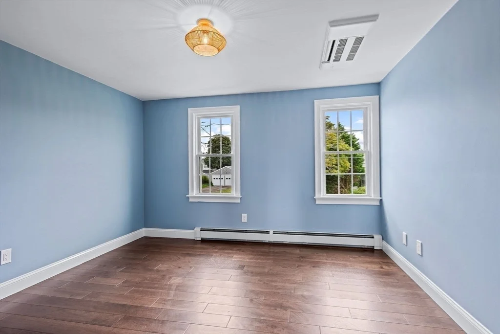 Photo of 61 Tupper Ave