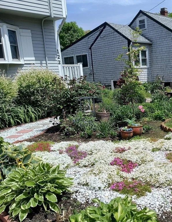 Photo of 122 June St.