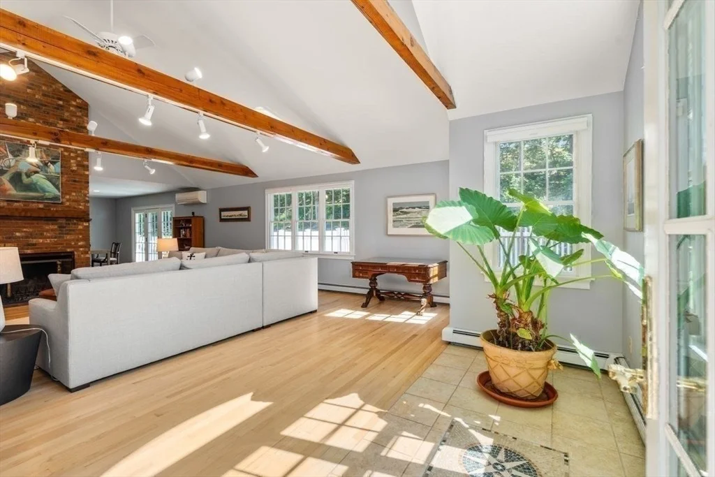 Photo of 55 Winterset Drive