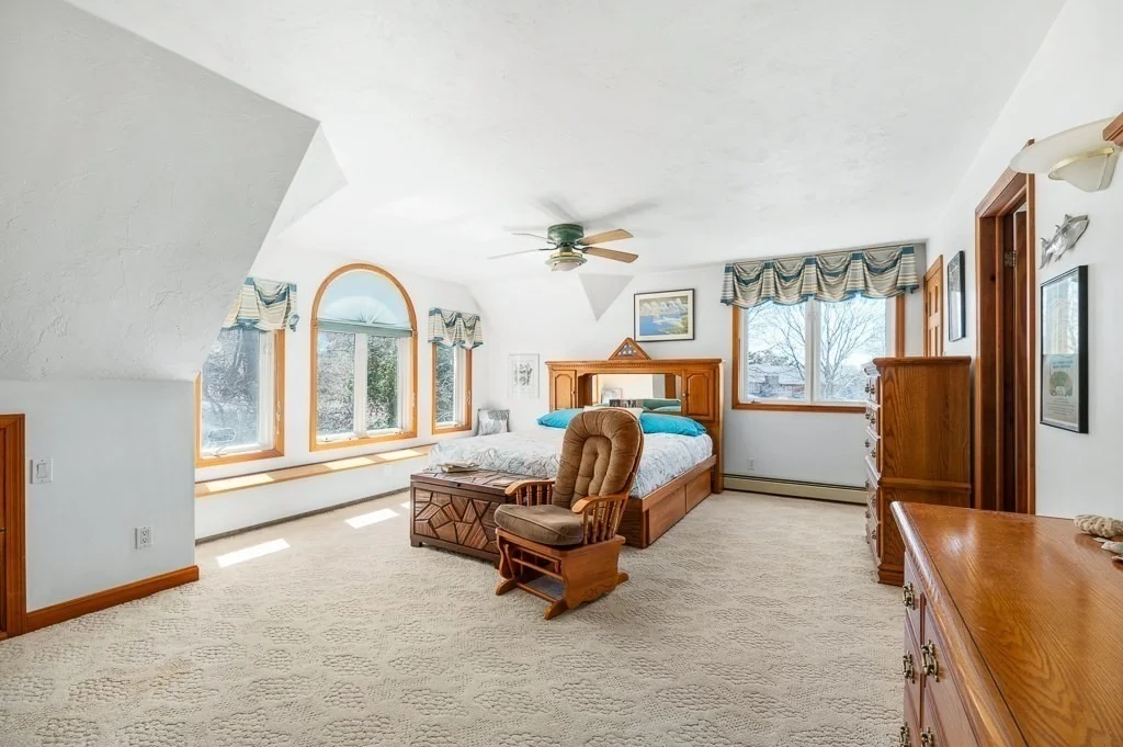 Photo of 129 Thatcher Rd