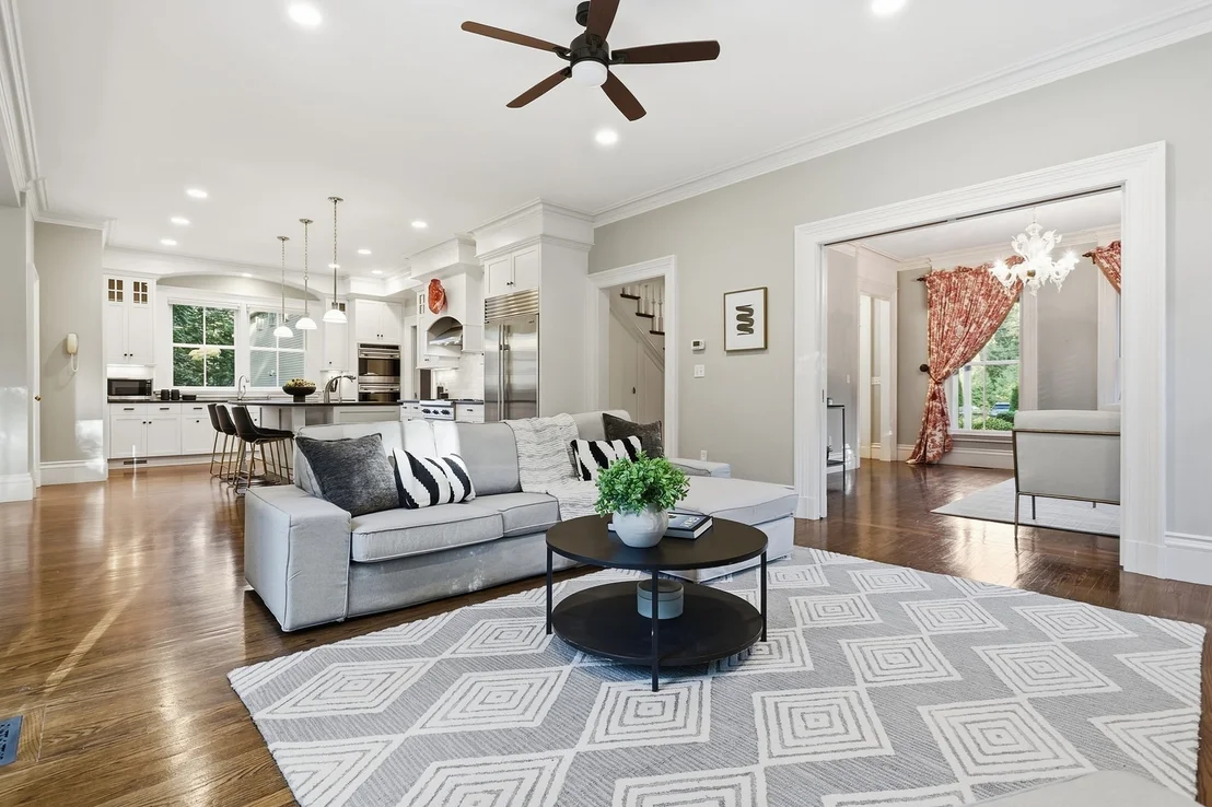 Photo of 7 Locust Avenue