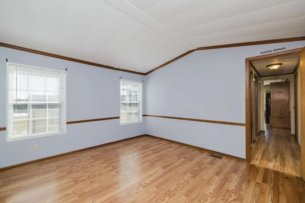 Photo of 4 Emerald Pl