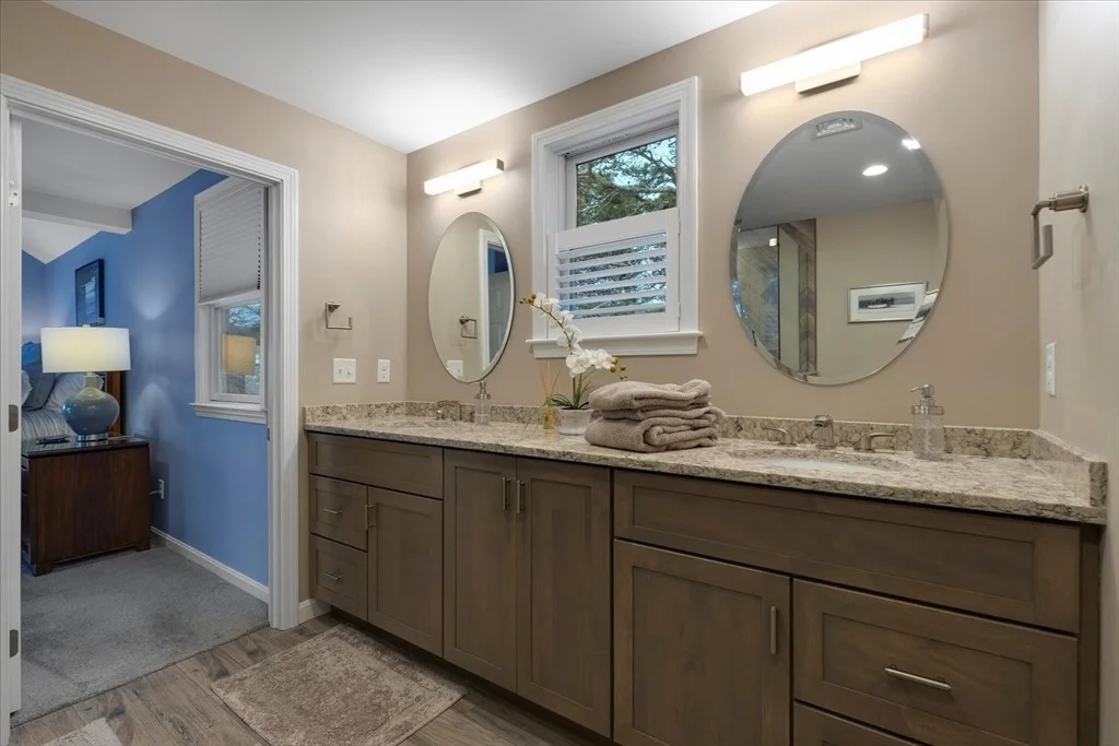 Photo of 87 N Pond Dr